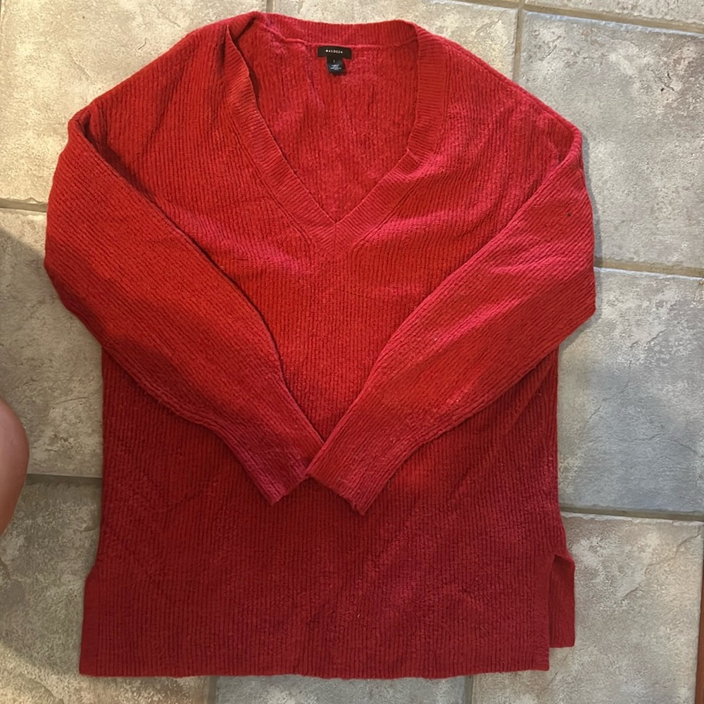 Like new Halogen sweater. Size large